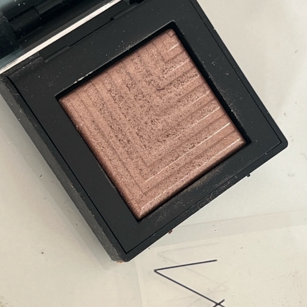 Nars dual intensity single eyeshadow HIMALIA